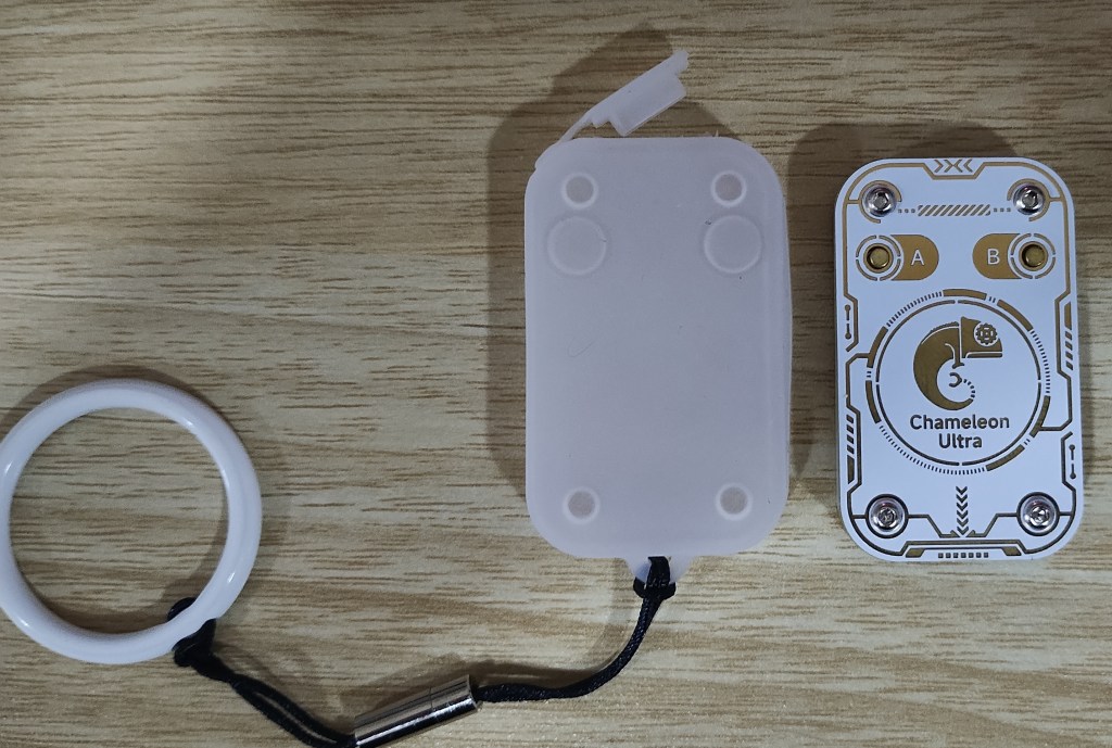 Chameleon ultra derecho, mas funda protectora